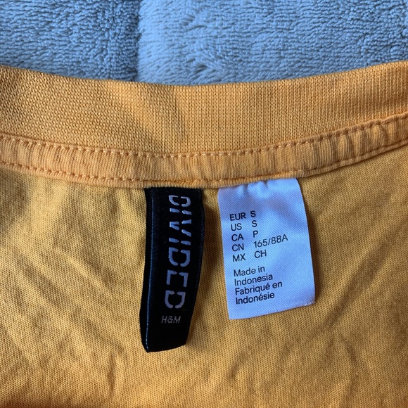 H&M Crop Top - Picture 2 of 2